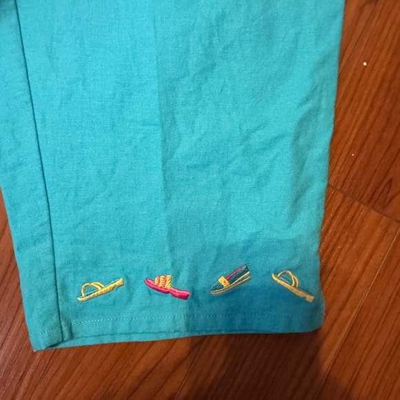 Blue capri and short sleeve zip up set - Picture 2 of 7